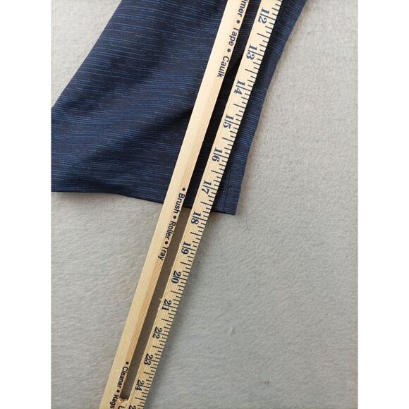 Outdoor Voices Womens TechSweat Two Tone Leggings Sz XL Cropped Blue Black - Picture 7 of 7